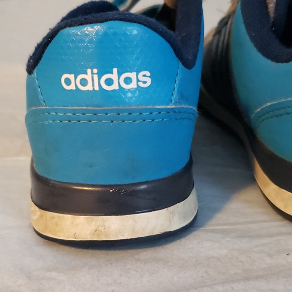 Boy's Adidas Velcro Sneakers Size 9.5 - Picture 9 of 9